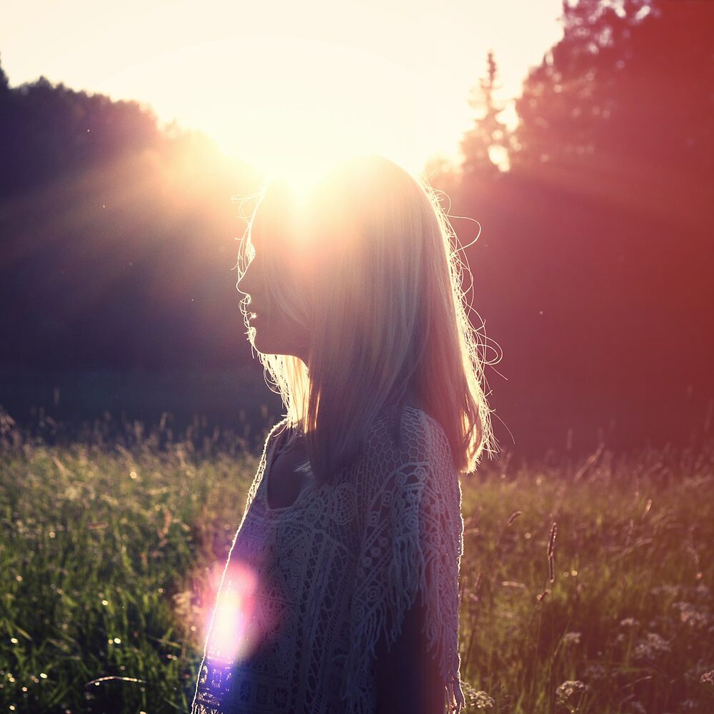 …il se peut que vous soyez une personne hypersensible, et qu'il soit temps pour vous de transformer vos fonctionnements spécifiques en une force ! Et si ce n'est pas votre cas mais que vous vivez une forme de mal-être, je vous accompagne également avec joie sur votre chemin vers l'épanouissement.